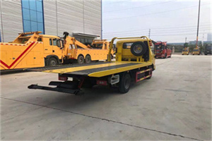 千家店非事故拖车