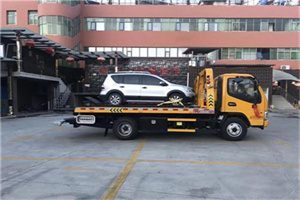 千家店汽车紧急补胎换胎救援